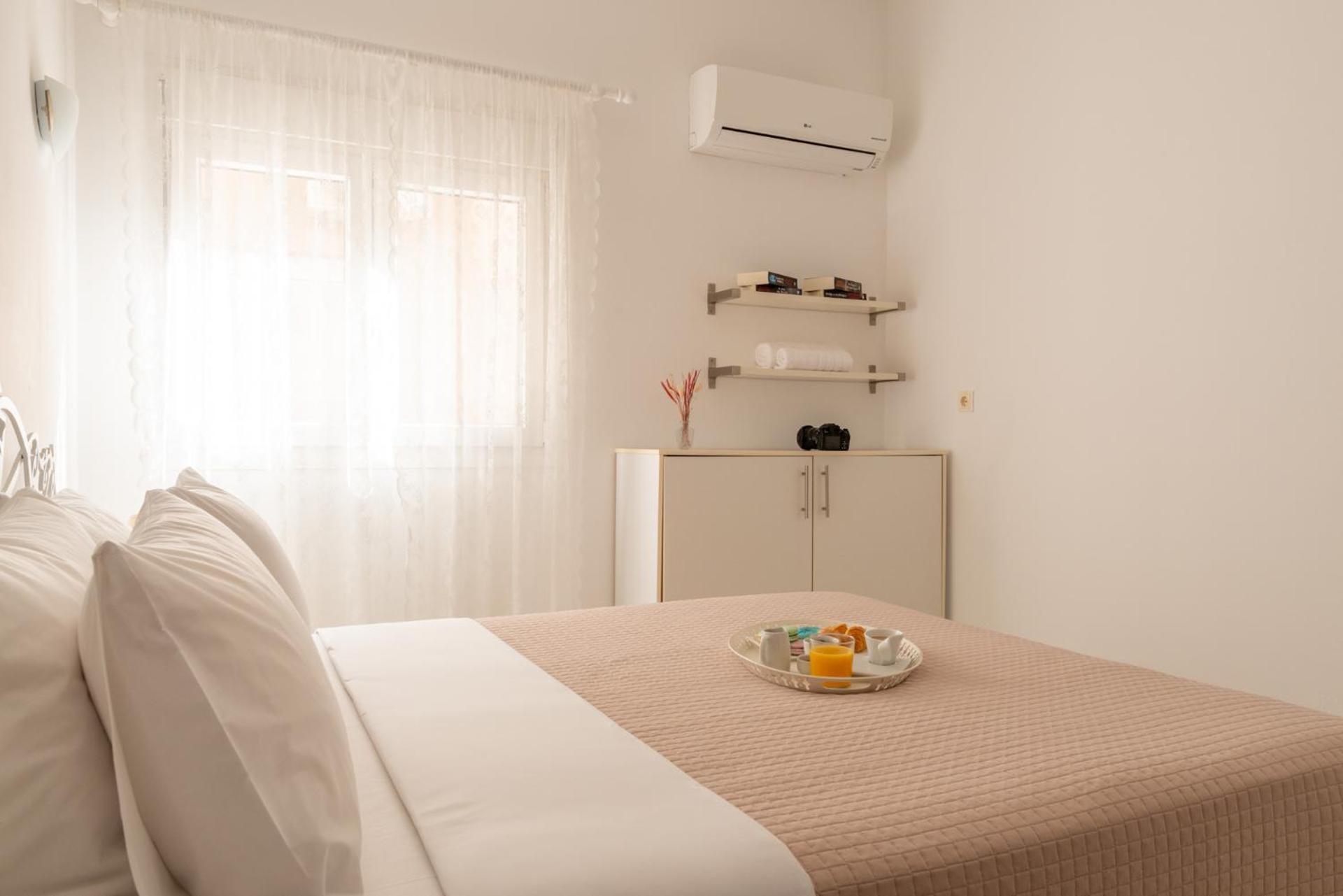 Elio A 1Bdr Apt With Garden 1 Min From The Beach By Hospi كاندية المظهر الخارجي الصورة